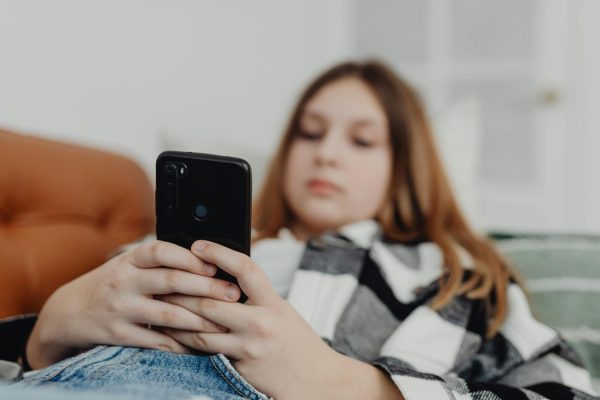Why the Global Social Media Debate Matters to Every Teenager
